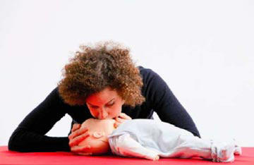 Herz-Lungen-Wiederbelebung bei Säuglingen und Kleinkindern Herz-Lungen-Wiederbelebung bei Säuglingen und Kleinkindern