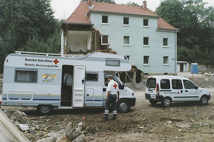 Mobile Beratungsstelle des DRK für Betroffene der Flut in Sachsen (Carl-Walter Bauer / DRK) Mobile Beratungsstelle des DRK für Betroffene der Flut in Sachsen (Carl-Walter Bauer / DRK)